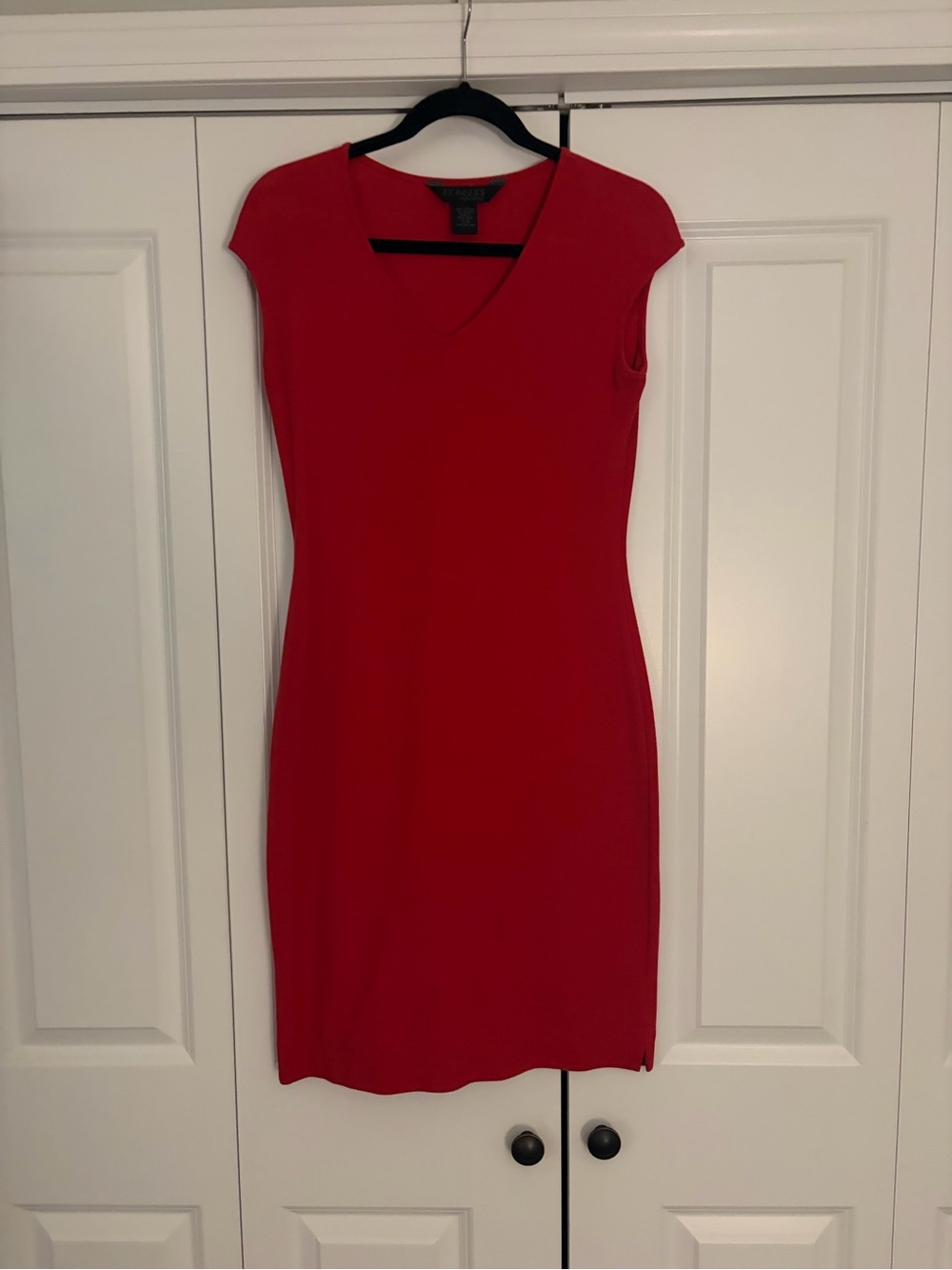Express Red V-Neck Cap Sleeve Midi Dress